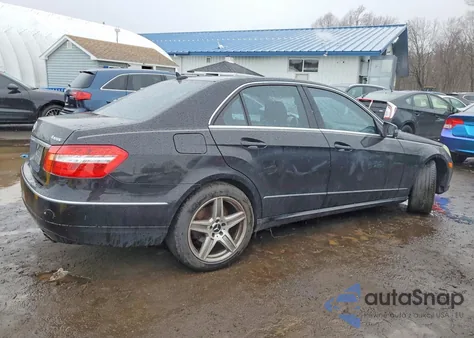 2010 Mercedes-Benz E 350 4Matic z USA, uszkodzony, nr VIN WDDHF8HB4AA116115